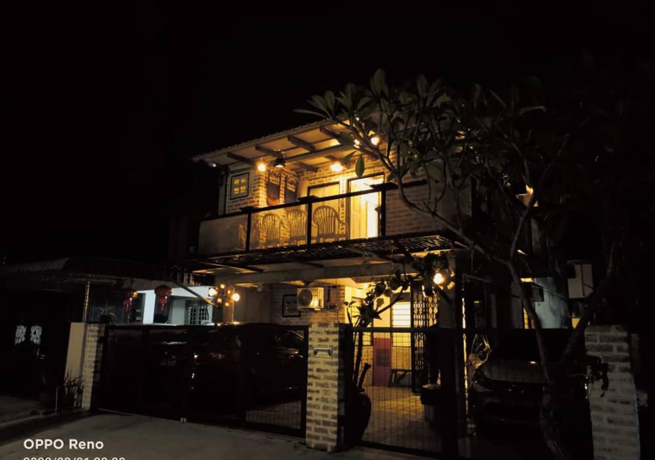 Ipoh Concrete Villa Экстерьер фото